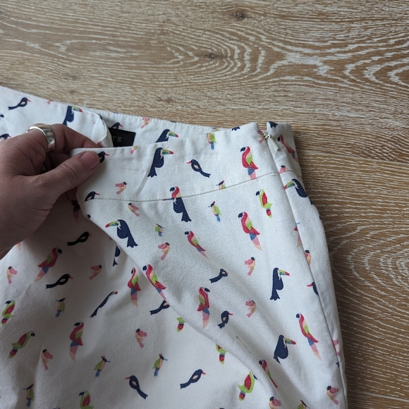 TALBOTS Parrot Toucan Skirt 10 Scalloped Hem Cotton Cream White - Picture 6 of 10